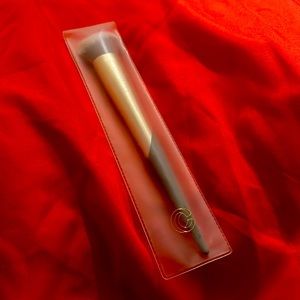 Complex Culture Cheek brush